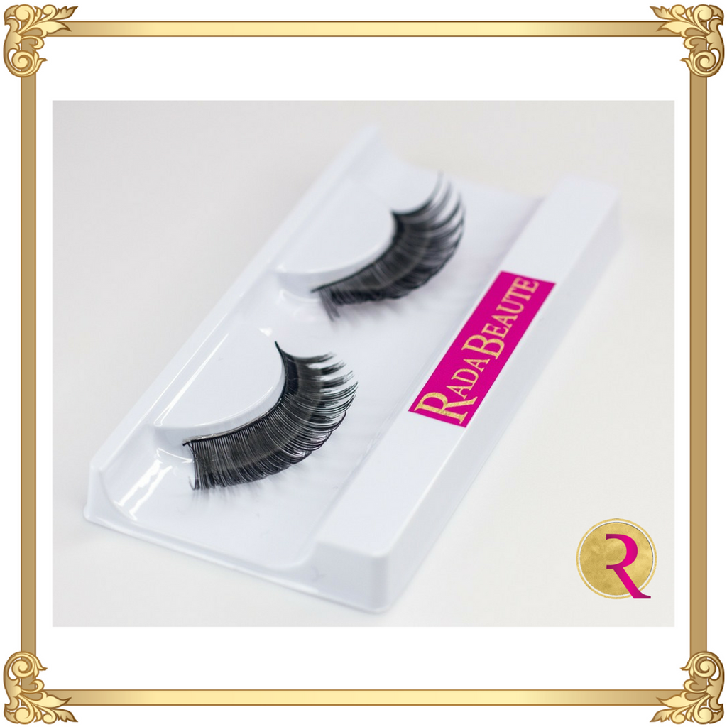 Aurora Silk Lashes opened box view. Buy your Rada Beaute Silk Lashes now!